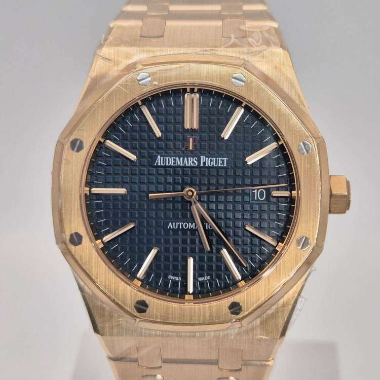 オーデマピゲ ロイヤルオーク （高級時計）の商品画像 - 査定依頼日：2025年4月25日 - 最高査定価格：10,000,000円