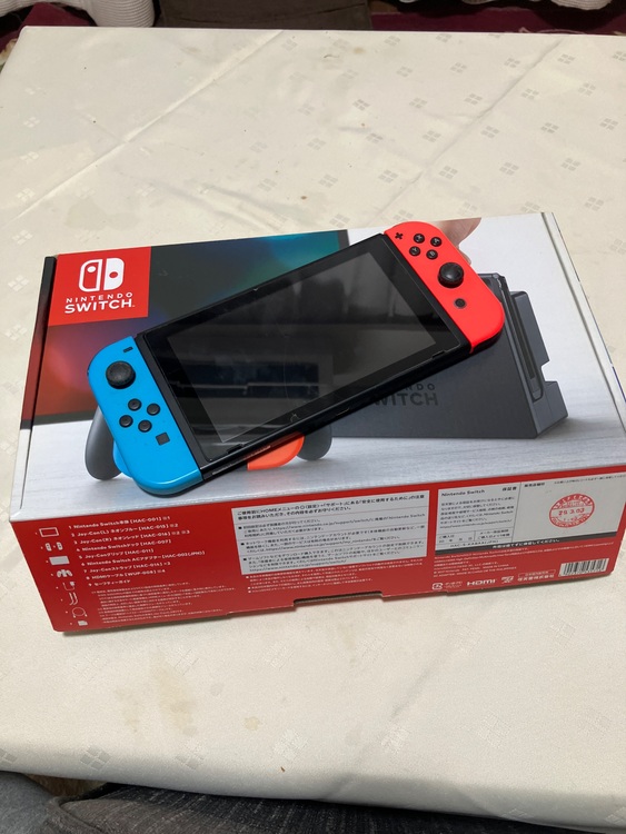 Switch 本体　ネオンブルー　ネオンレッド（ゲーム機本体・ゲームソフト）の商品画像 - 査定依頼日：2025年11月22日 - 最高査定価格：7,500円