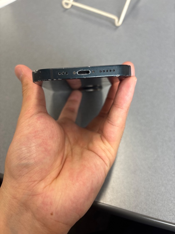 iPhone14（スマホ）の商品画像 - 査定依頼日：2026年10月11日 - 最高査定価格：39,000円