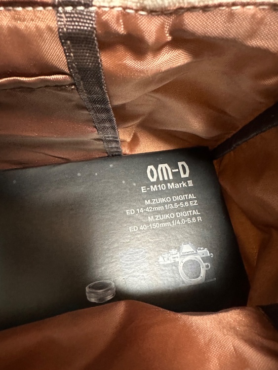 OM-D  E-M10  MarkⅢ（カメラ）の商品画像 - 査定依頼日：2026年4月8日 - 最高査定価格：43,000円