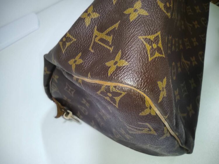 ヴィトン モノグラム スピーディ30 鍵付き（ブランドバッグ）の商品画像 - 査定依頼日：2025年8月23日 - 最高査定価格：100,000円