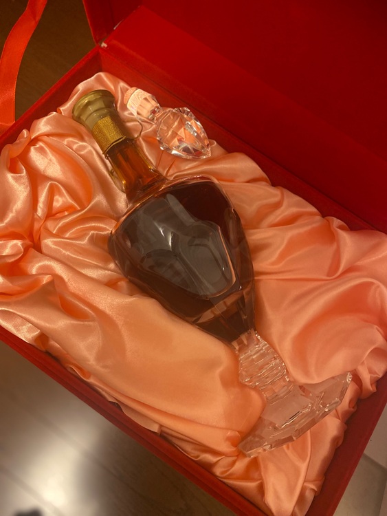 ブランデー カミュ （お酒）の商品画像 - 査定依頼日：2025年7月5日 - 最高査定価格：85,000円