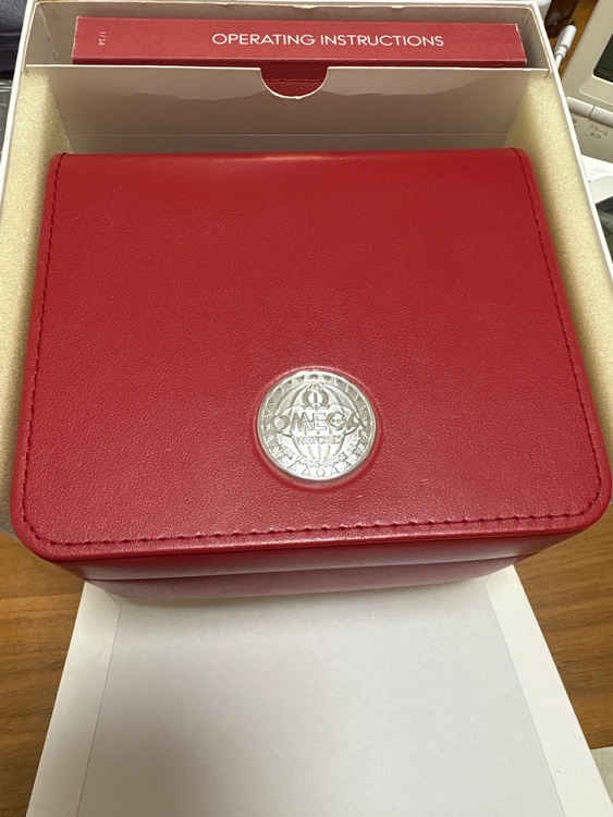 オメガ スピードマスター 8596490（高級時計）の商品画像 - 査定依頼日：2025年7月2日 - 最高査定価格：330,000円