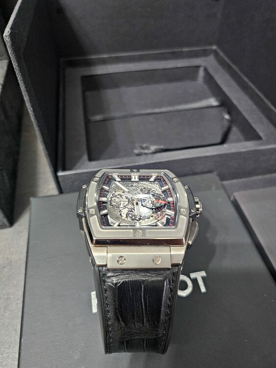 ウブロ ビックバン （高級時計）の商品画像 - 査定依頼日：2025年9月4日 - 最高査定価格：1,500,000円
