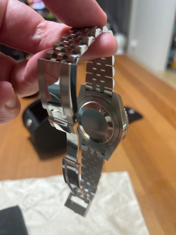 ロレックス GMTマスター 126710GRNr（高級時計）の商品画像 - 査定依頼日：2025年6月24日 - 最高査定価格：2,700,000円