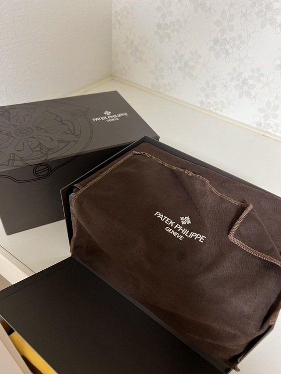 パテックフィリップ ノーチラス 5990/1A-01（高級時計）の商品画像 - 査定依頼日：2026年1月21日 - 最高査定価格：24,000,000円