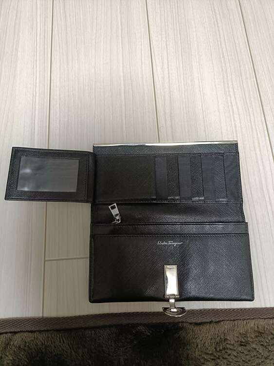 長財布（ブランド財布・小物）の商品画像 - 査定依頼日：2025年1月23日 - 最高査定価格：2,000円