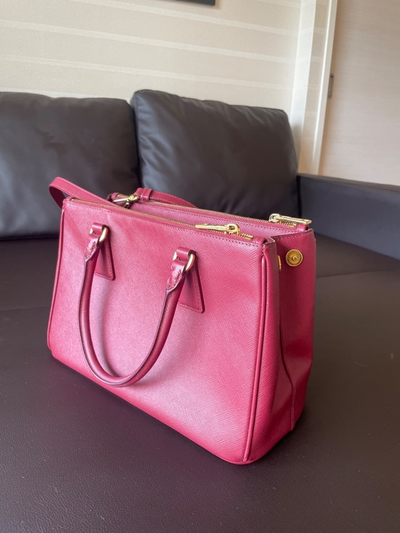 プラダ  （ブランドバッグ）の商品画像 - 査定依頼日：2025年9月10日 - 最高査定価格：80,000円