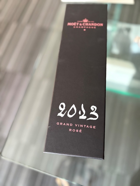 モエ・エ・シャンドン グランヴィンテージ ロゼ 2023（お酒）の商品画像 - 査定依頼日：2025年9月1日 - 最高査定価格：100,000円