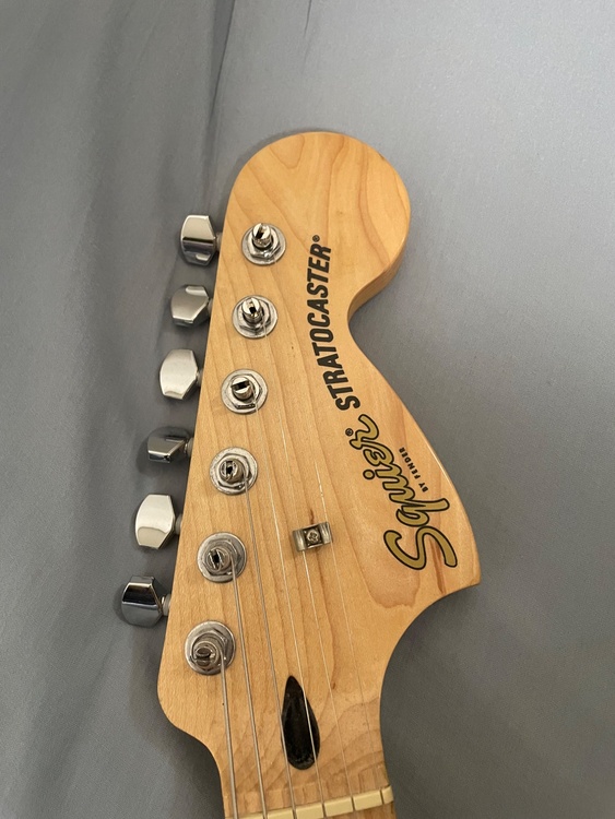  Affinity Stratocaster Lake Placid Blue（ピアノ・楽器・PA機材）の商品画像 - 査定依頼日：2026年2月6日 - 最高査定価格：5,000円