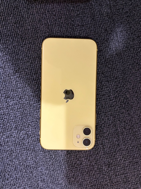 iPhone11 256GB Softbank（スマホ）の商品画像 - 査定依頼日：2026年3月28日 - 最高査定価格：23,000円