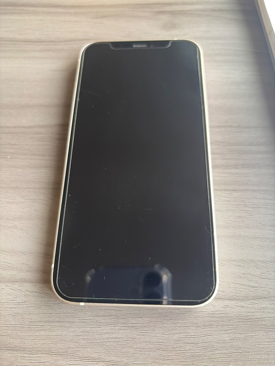 iPhone iPhone 12 64GB SIMフリー（スマホ）の商品画像 - 査定依頼日：2026年9月4日 - 最高査定価格：20,500円