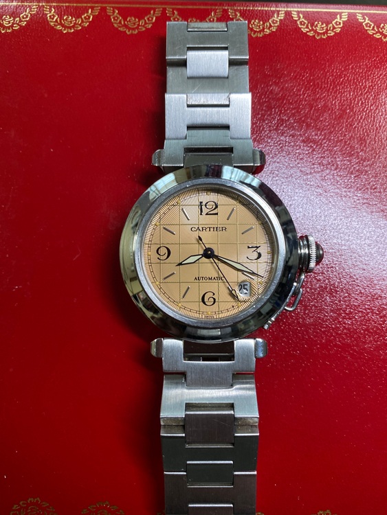 ピンクフェイス（高級時計）の商品画像 - 査定依頼日：2025年11月9日 - 最高査定価格：330,000円