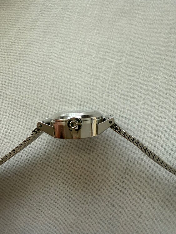 ジュネーブ（高級時計）の商品画像 - 査定依頼日：2025年5月11日 - 最高査定価格：20,000円