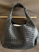 イントレチャートレザーショルダーバッグ（ブランドバッグ）の商品画像 - 査定依頼日：2025年10月4日 - 最高査定価格：140,000円