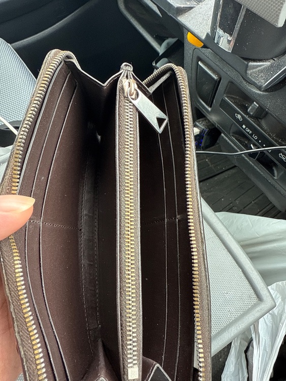 ボッテガ・ヴェネタ  （ブランドバッグ）の商品画像 - 査定依頼日：2025年9月14日 - 最高査定価格：20,000円