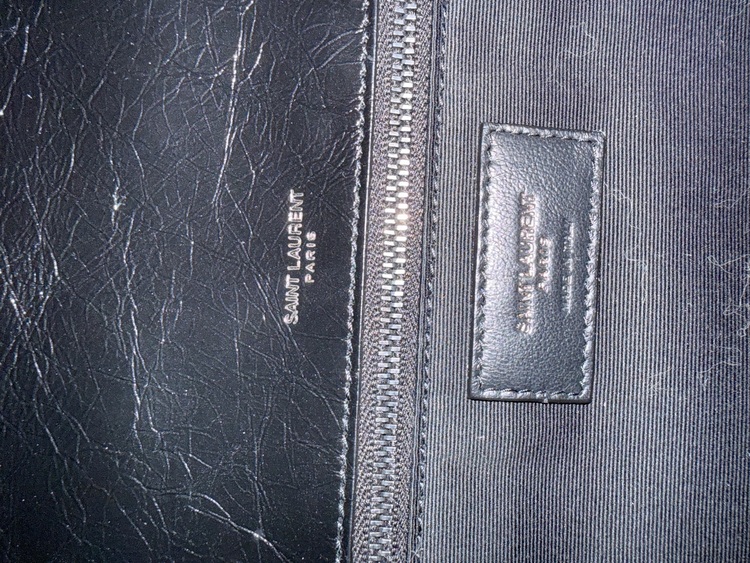 イブサンローラン  （ブランドバッグ）の商品画像 - 査定依頼日：2025年10月1日 - 最高査定価格：160,000円