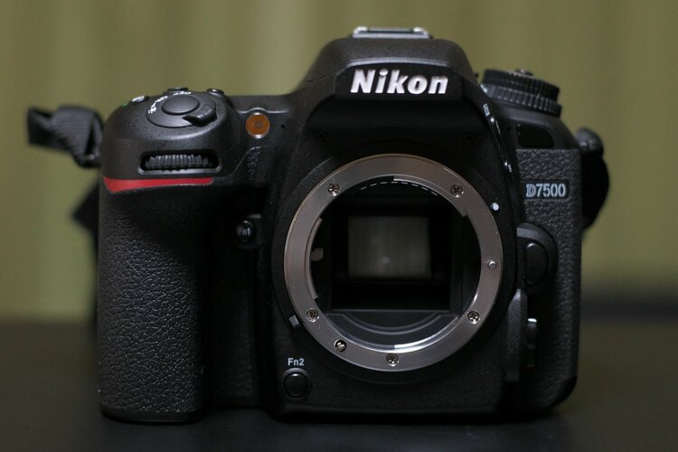 D7500 18-140 VR Kit（カメラ）の商品画像 - 査定依頼日：2026年4月4日 - 最高査定価格：60,000円