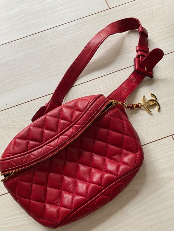 ウエストバッグ（ブランドバッグ）の商品画像 - 査定依頼日：2026年3月14日 - 最高査定価格：150,000円