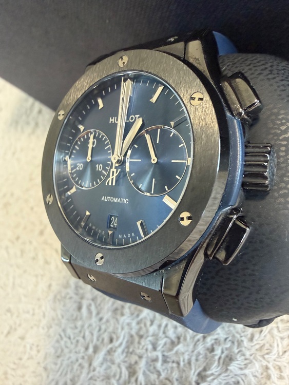 ウブロ クラシック フュージョン クロノグラフ セラミックブルー 521.CM.（高級時計）の商品画像 - 査定依頼日：2025年9月26日 - 最高査定価格：750,000円