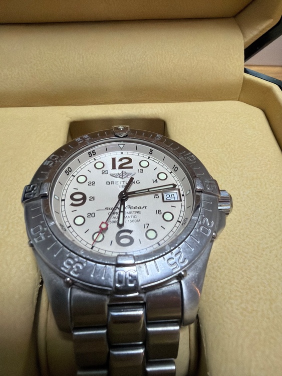 ブライトリング　スーパーオーシャン（高級時計）の商品画像 - 査定依頼日：2026年1月7日 - 最高査定価格：200,000円