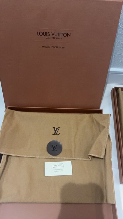 ルイヴィトン エピ （ブランドバッグ）の商品画像 - 査定依頼日：2025年4月17日 - 最高査定価格：55,000円