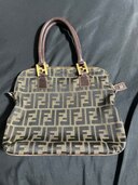 フェンディ  （ブランドバッグ）の商品画像 - 査定依頼日：2024年12月8日 - 最高査定価格：13,000円