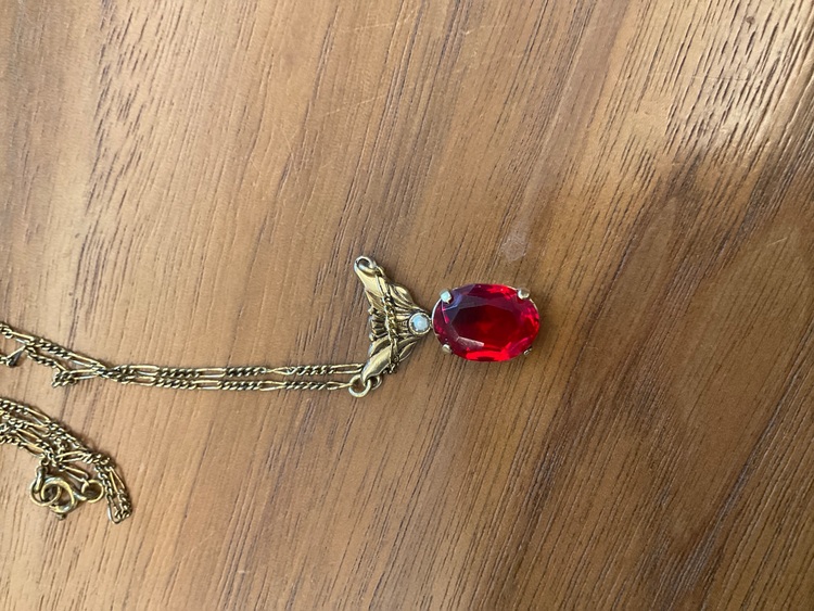 ルビー（金・貴金属）の商品画像 - 査定依頼日：2025年11月4日 - 最高査定価格：200,000円