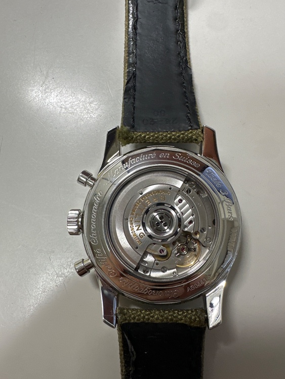 ブライトリング ナビタイマー A044G83N（高級時計）の商品画像 - 査定依頼日：2026年2月17日 - 最高査定価格：750,000円