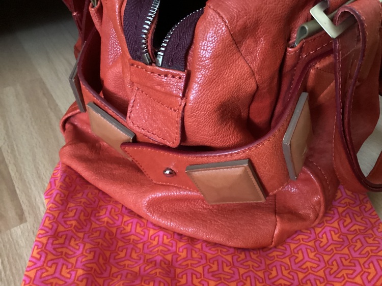 ハンドバッグ（ブランドバッグ）の商品画像 - 査定依頼日：2025年6月17日 - 最高査定価格：50,000円