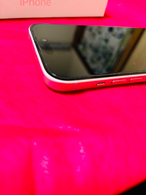 MTMV3J/A（スマホ）の商品画像 - 査定依頼日：2025年9月15日 - 最高査定価格：100,000円