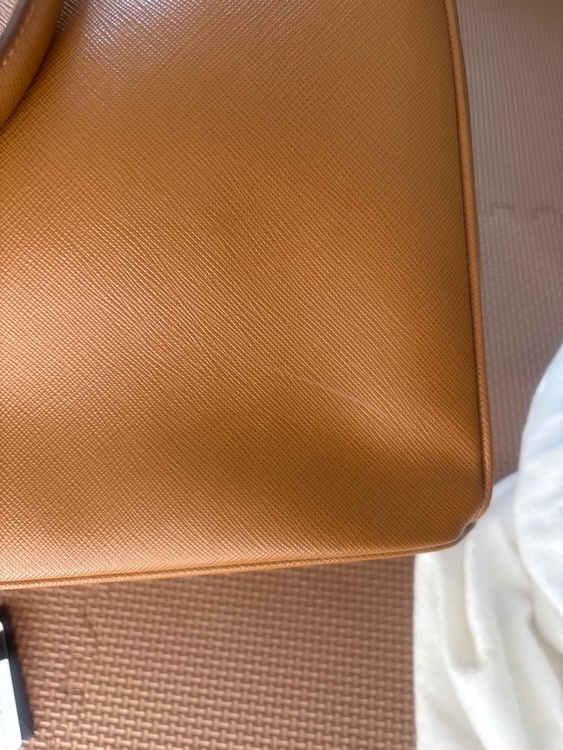 プラダガレリアトート（ブランドバッグ）の商品画像 - 査定依頼日：2026年2月3日 - 最高査定価格：40,000円