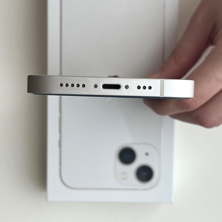 iPhone iPhone 13 128GB SIMフリー（スマホ）の商品画像 - 査定依頼日：2026年8月3日 - 最高査定価格：35,000円