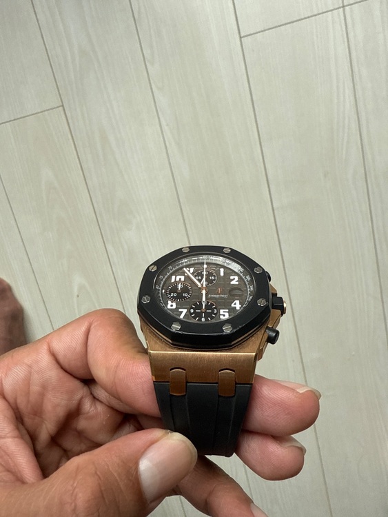 オーデマピゲ ロイヤルオークオフショア 25940OK.OO.D002CA.01.（高級時計）の商品画像 - 査定依頼日：2025年11月13日 - 最高査定価格：4,080,000円