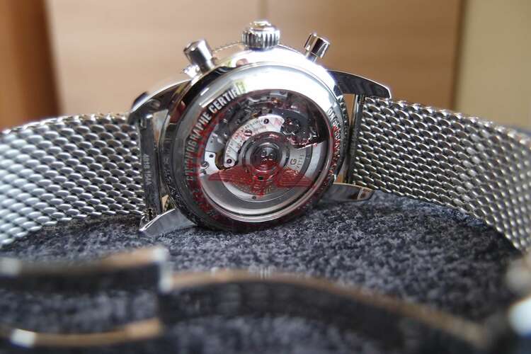 ブライトリング スーパーオーシャン AB0162161C1A1 スーパーオーシャン ヘリテージ B01 クロノグラフ 44（高級時計）の商品画像 - 査定依頼日：2025年2月15日 - 最高査定価格：600,000円