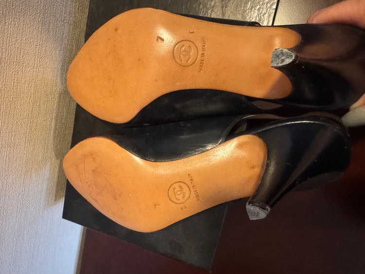 サンダル（ブランド財布・小物）の商品画像 - 査定依頼日：2026年1月5日 - 最高査定価格：8,000円