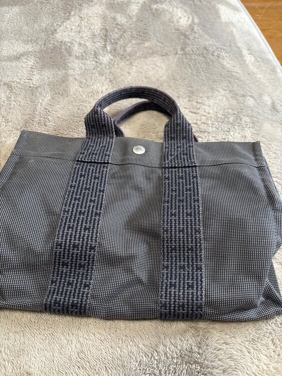 MM（ブランドバッグ）の商品画像 - 査定依頼日：2025年1月12日 - 最高査定価格：18,000円