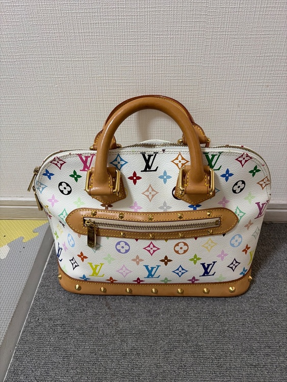 アルマ（ブランドバッグ）の商品画像 - 査定依頼日：2026年8月6日 - 最高査定価格：150,000円