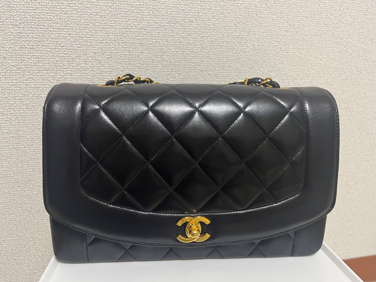 ダイアナ マトラッセ チェーンショルダーバッグ25（ブランドバッグ）の商品画像 - 査定依頼日：2026年5月6日 - 最高査定価格：450,000円