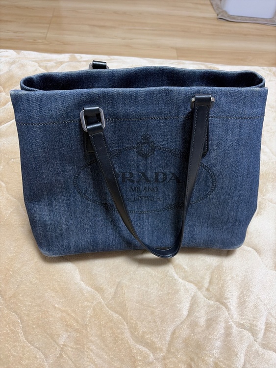 プラダ  （ブランドバッグ）の商品画像 - 査定依頼日：2026年2月10日 - 最高査定価格：65,000円