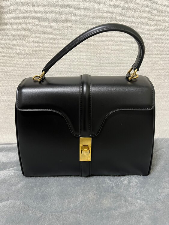 セリーヌ  （ブランドバッグ）の商品画像 - 査定依頼日：2025年3月26日 - 最高査定価格：300,000円