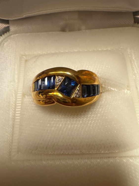 サファイヤ・ゴールド、デザインリング（宝石）の商品画像 - 査定依頼日：2025年9月17日 - 最高査定価格：140,000円