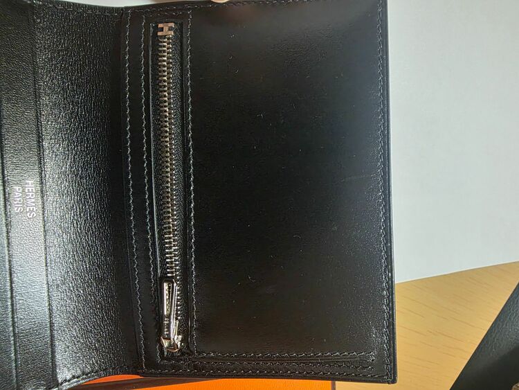 HERMES　ベアンコンパクト　ボックスカーフ（ブランド財布・小物）の商品画像 - 査定依頼日：2025年8月24日 - 最高査定価格：70,000円