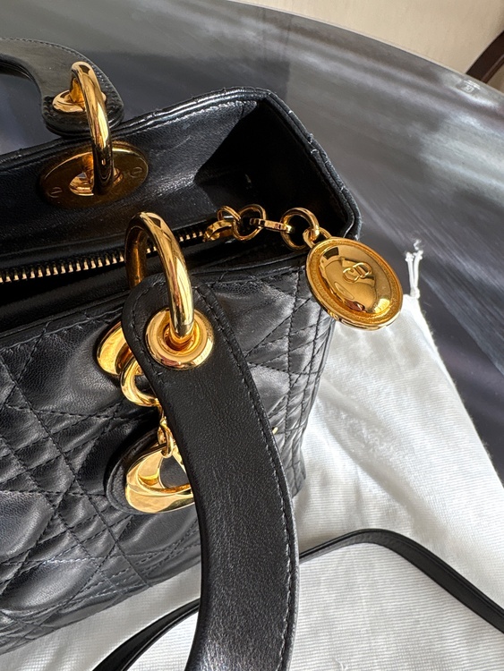 ディオール  （ブランドバッグ）の商品画像 - 査定依頼日：2025年12月28日 - 最高査定価格：80,000円