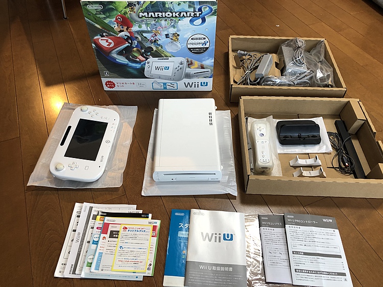 WiiU マリオカート8セット白（ゲーム機本体・ゲームソフト）の商品画像 - 査定依頼日：2020年4月18日 - 最高査定価格：4,200円