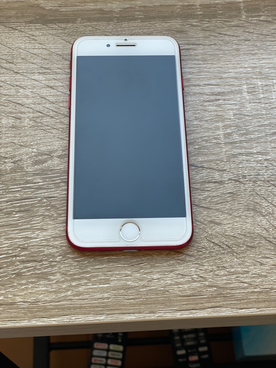 iPhone7 128GB docomo（スマホ）の商品画像 - 査定依頼日：2026年3月7日 - 最高査定価格：2,500円