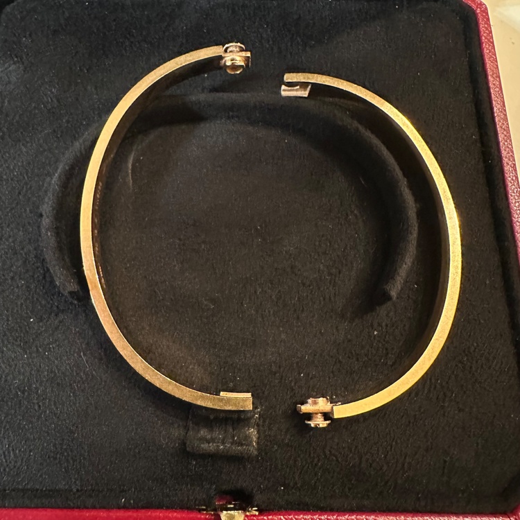 カルティエ　ラブブレス（金・貴金属）の商品画像 - 査定依頼日：2026年2月3日 - 最高査定価格：650,000円