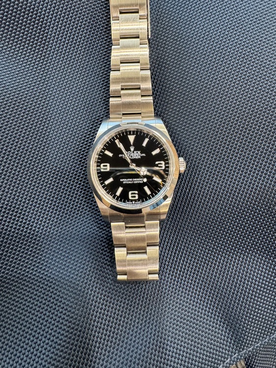 ロレックス エクスプローラー 12427（高級時計）の商品画像 - 査定依頼日：2025年11月6日 - 最高査定価格：1,380,000円