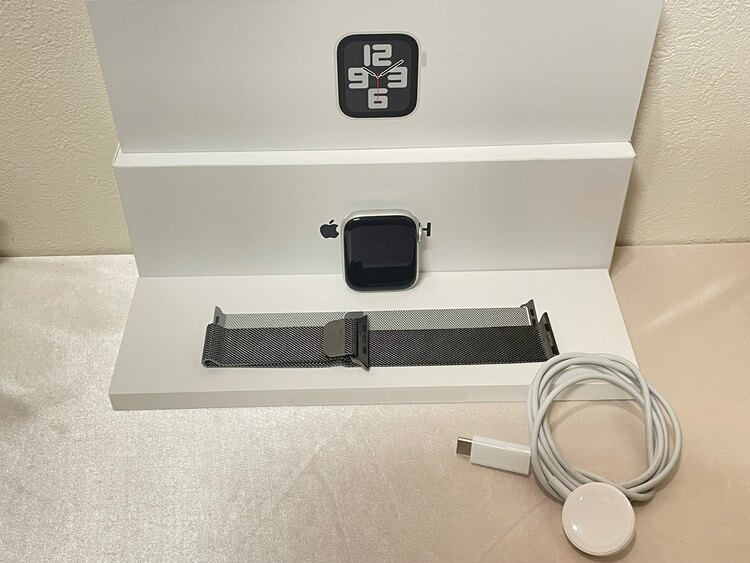 Apple Watch SE 第2世代 GPSモデル 44mm MRW03J/A（家電）の商品画像 - 査定依頼日：2023年12月10日 - 最高査定価格：20,000円