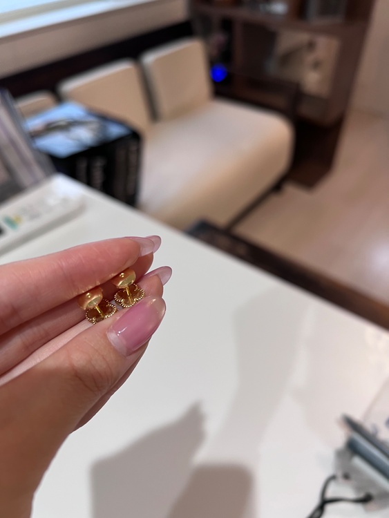 ヴァンクリーフ　ピアス（金・貴金属）の商品画像 - 査定依頼日：2025年12月4日 - 最高査定価格：320,000円